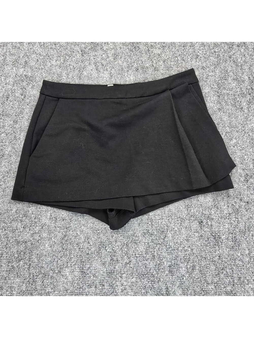 Silence + Noise Black Asymmetrical Wrap Skort Women's Size 0 Side Zip